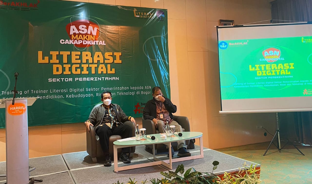 Kegiatan Training of Trainers (ToT) Literasi Digital segmen pemerintahan untuk ASN Kemendikbudristek. 
