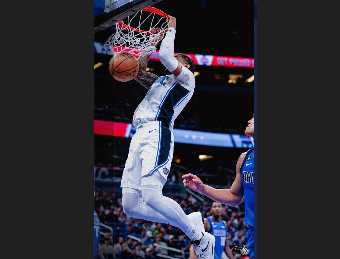 Laga NBA antara Orlando Magic dan Dallas Mavericks