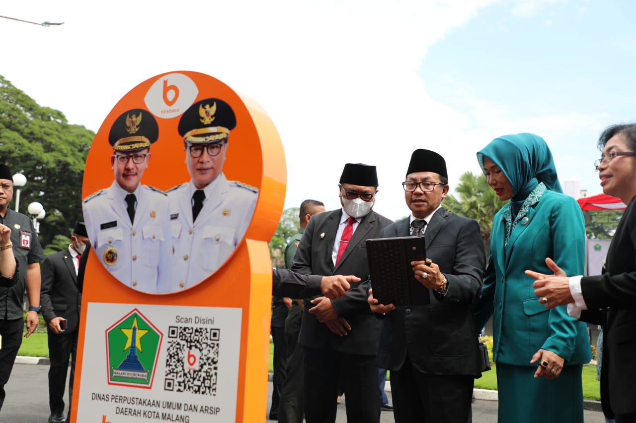 Peresmian fasilitas titik baca di Kota Malang, Jawa Timur.