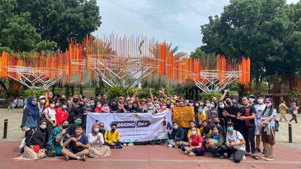 Kegiatan Plogging Day Ajak Masyarakat Lebih Peduli Lingkungan