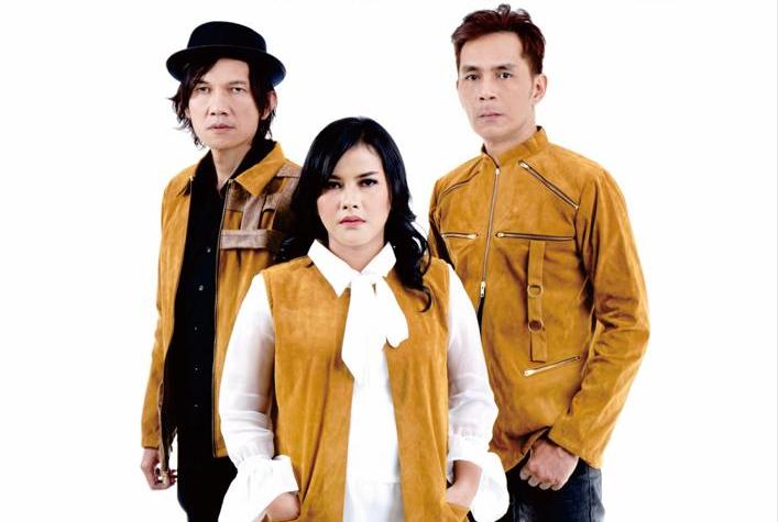 Grup musik asal Bandung, Utopia, merilis single terbaru berjudul 'Kau Ulangi Lagi Menyakiti Aku'. 