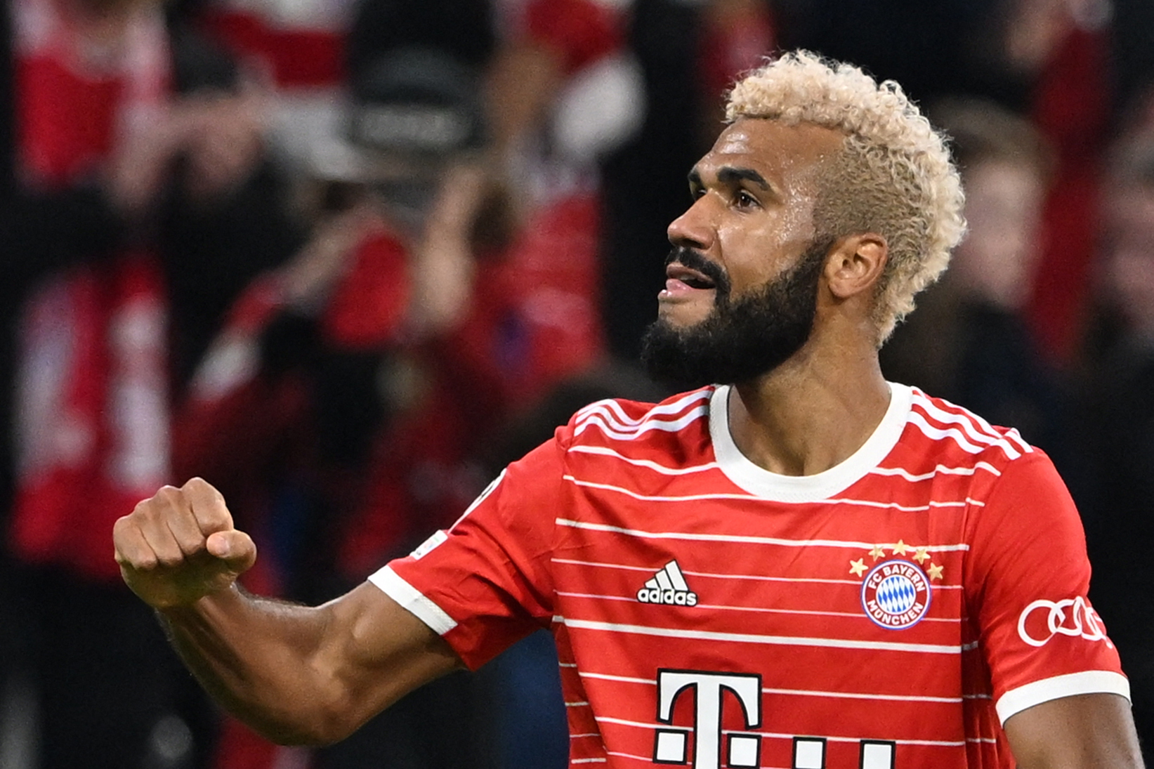 Penyerang Bayern Muenchen Eric Maxim Choupo-Moting melakukan selebrasi usai mencetak gol ke gawang Inter Milan di laga Liga Champions.