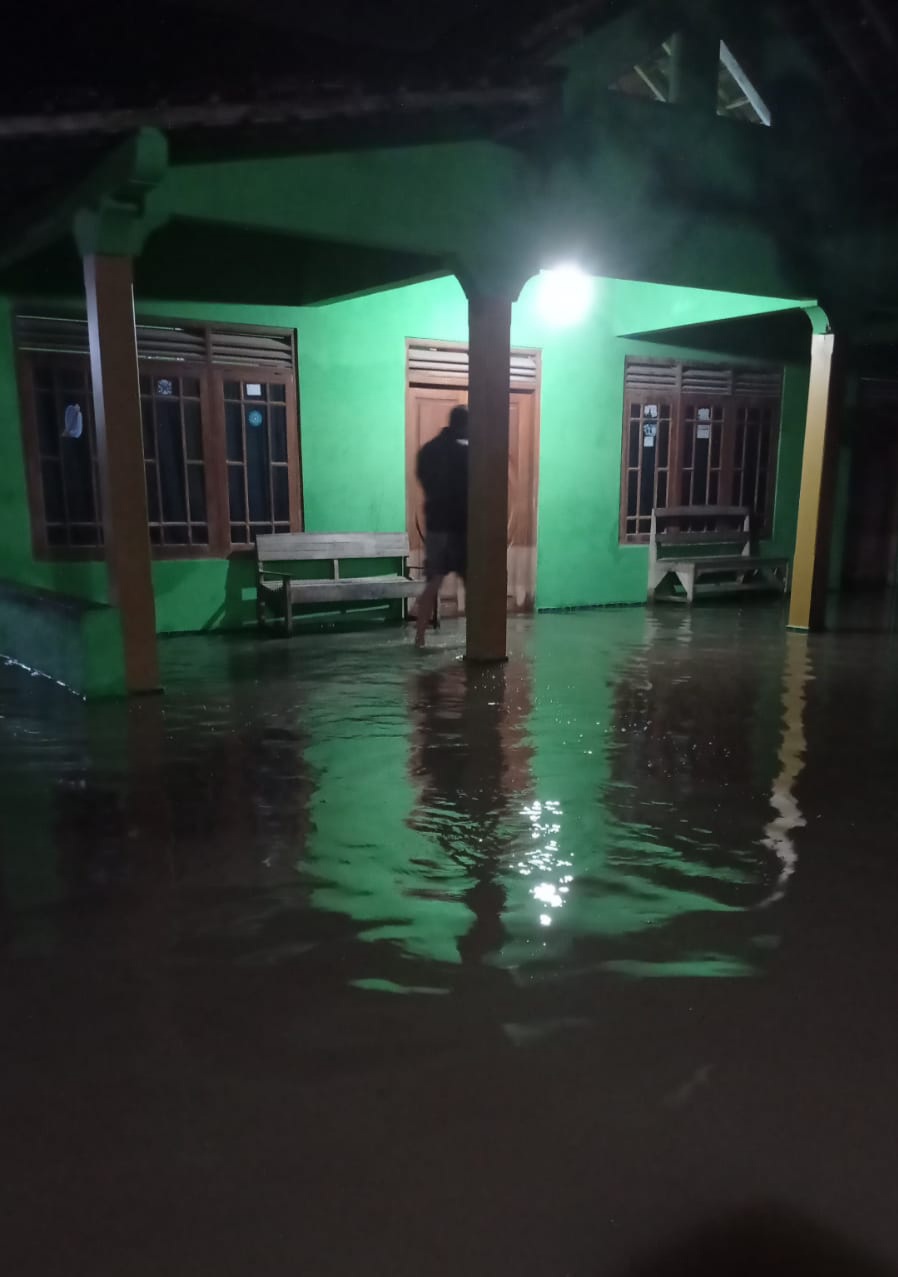 Banjir di Klaten Akibat Arus Sungai Dengkeng Terhambat Masuk Bengawan Solo