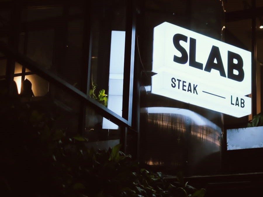 Restoran steak sensasional yang sebelumnya bernama Cutts Steakhouse melakukan rebranding sejak Oktober lalu.