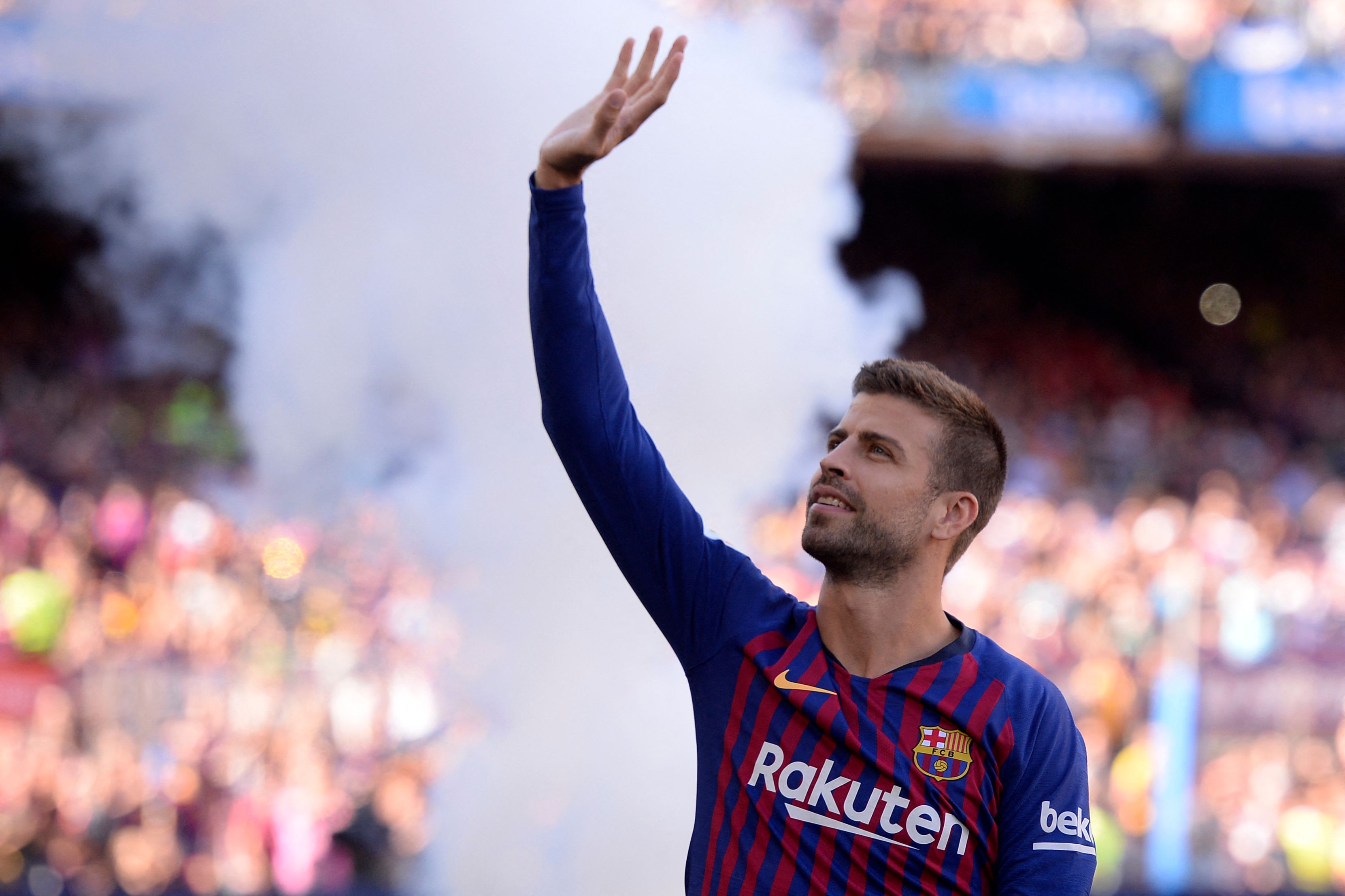 Pemain Barcelona Gerard Pique secara mengejutkan mengumumkan gantung sepatu, Kamis (3/11).