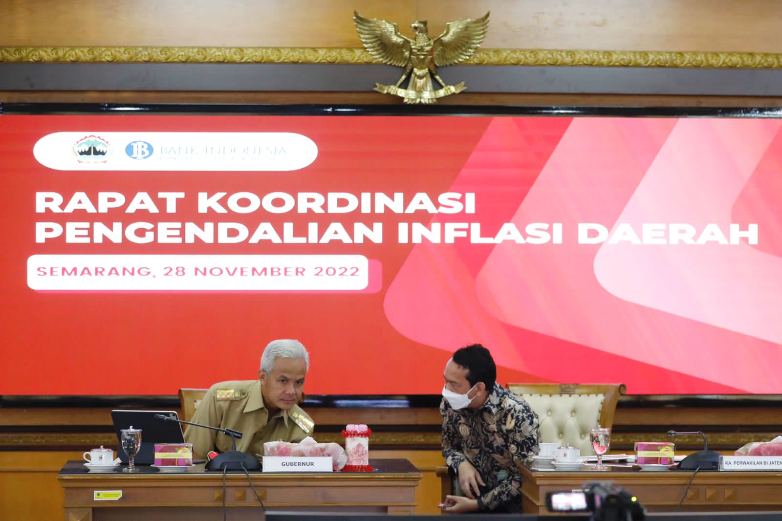 Gubernur Jawa Tengah Ganjar Pranowo bersama Tim Pengendali Inflasi Daerah (TPID), mengikuti Rakor pengendalian inflasi yang dipimpim Mendagr