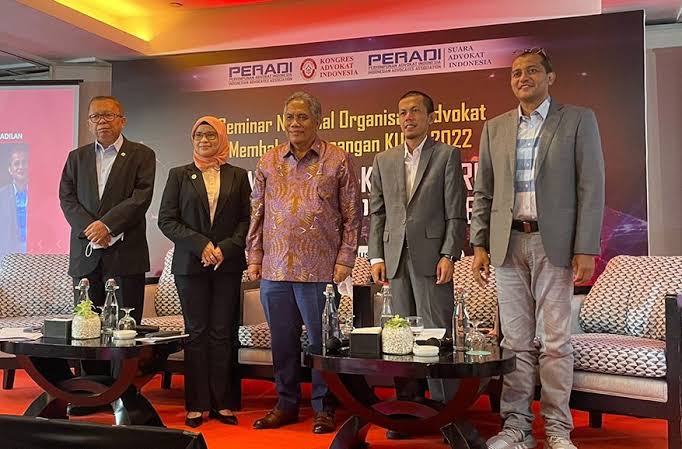 Pemberian apresiasi dari advokat untuk pemerintah dann DPR.