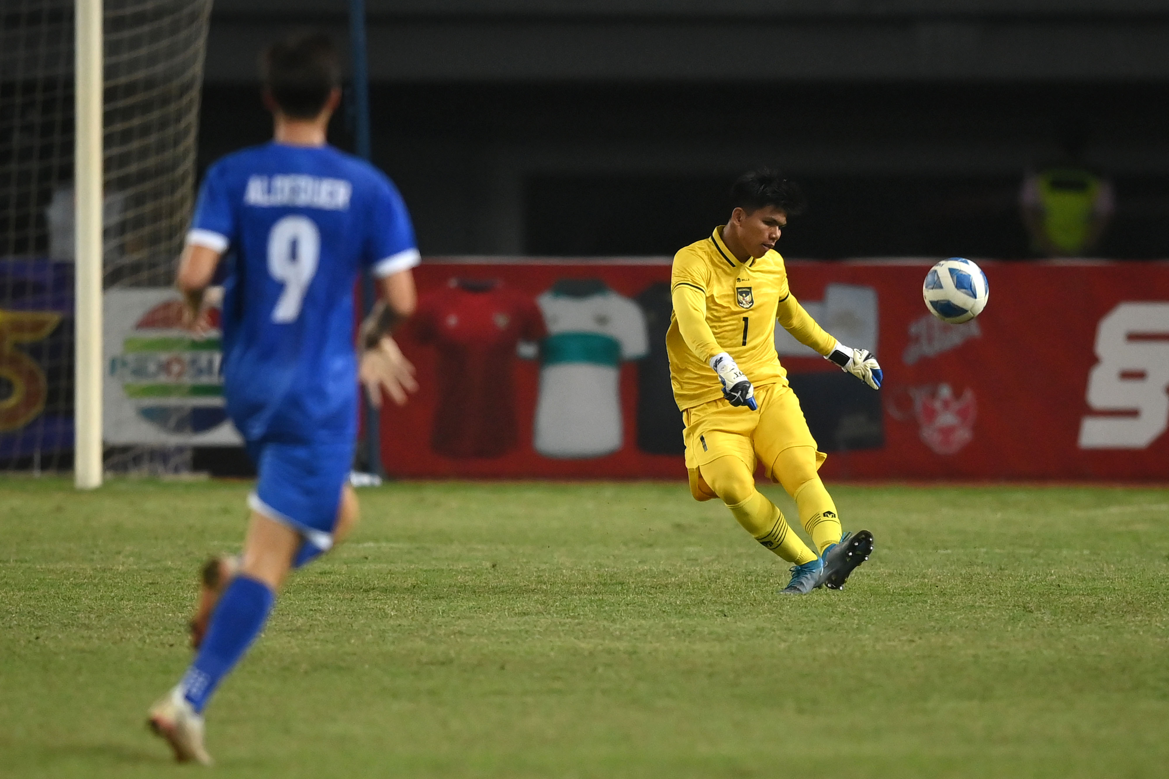 Kiper timnas U-20 Cahya Supriadi
