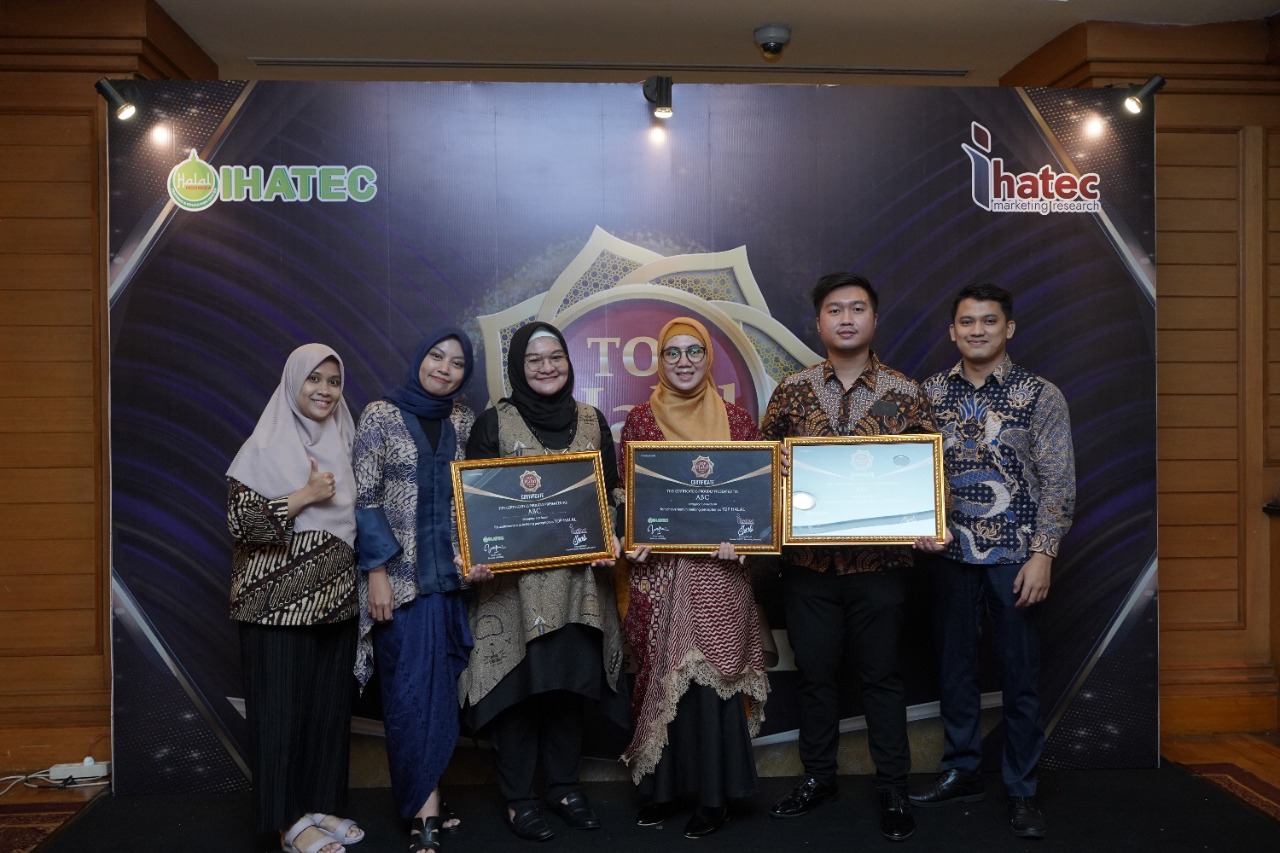 PT Heinz ABC Indonesia meraih 3 penghargaan sekaligus pada penghargaan TOP Halal Award 2022. 