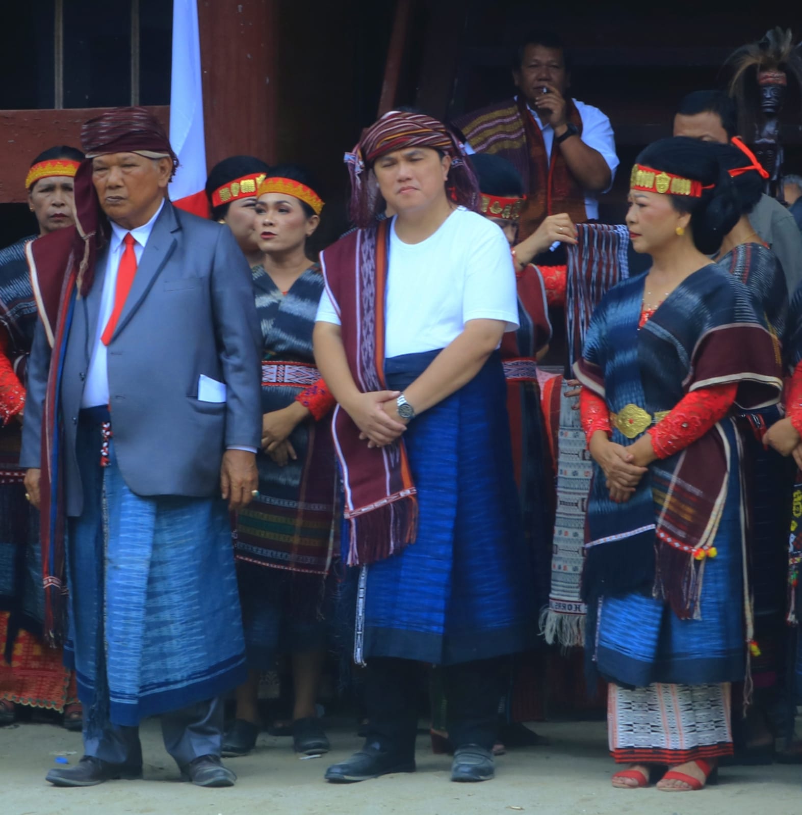 Menteri BUMN RI Erick Thohir resmi bermarga Sidabutar dan menjadi anak ke-empat dari Harry Boss Sidabutar, seorang Tokoh Masyarakat Tomok