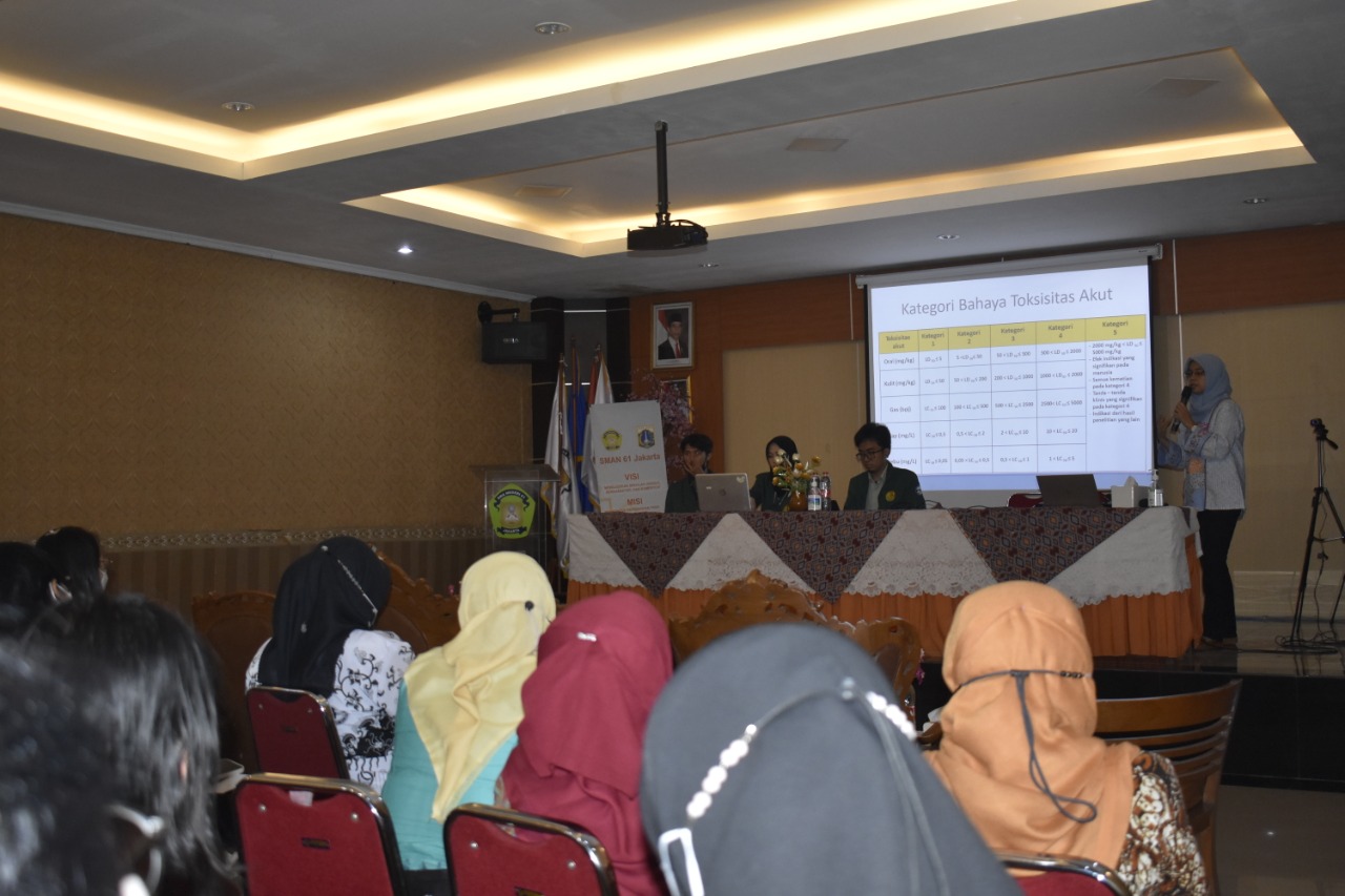 Pelatihan dan pendampingan manajemen laboratorium untuk SMA Jakarta Timur