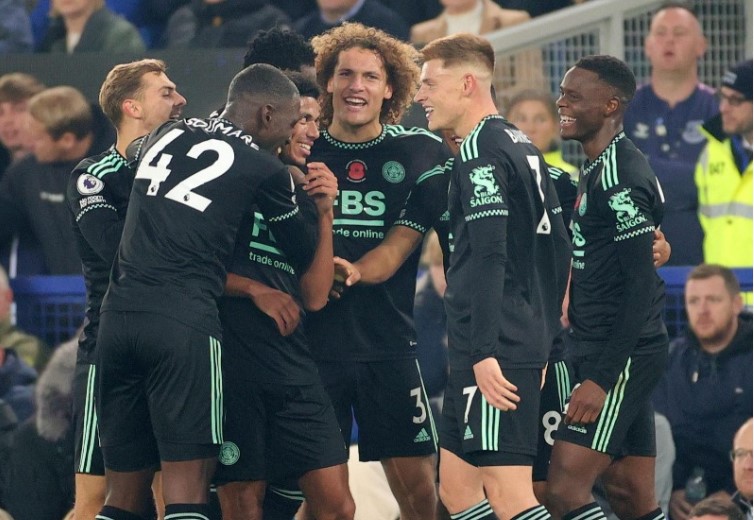 Tielemans dan Barnes Jauhkan Leicester dari Zona Degradasi