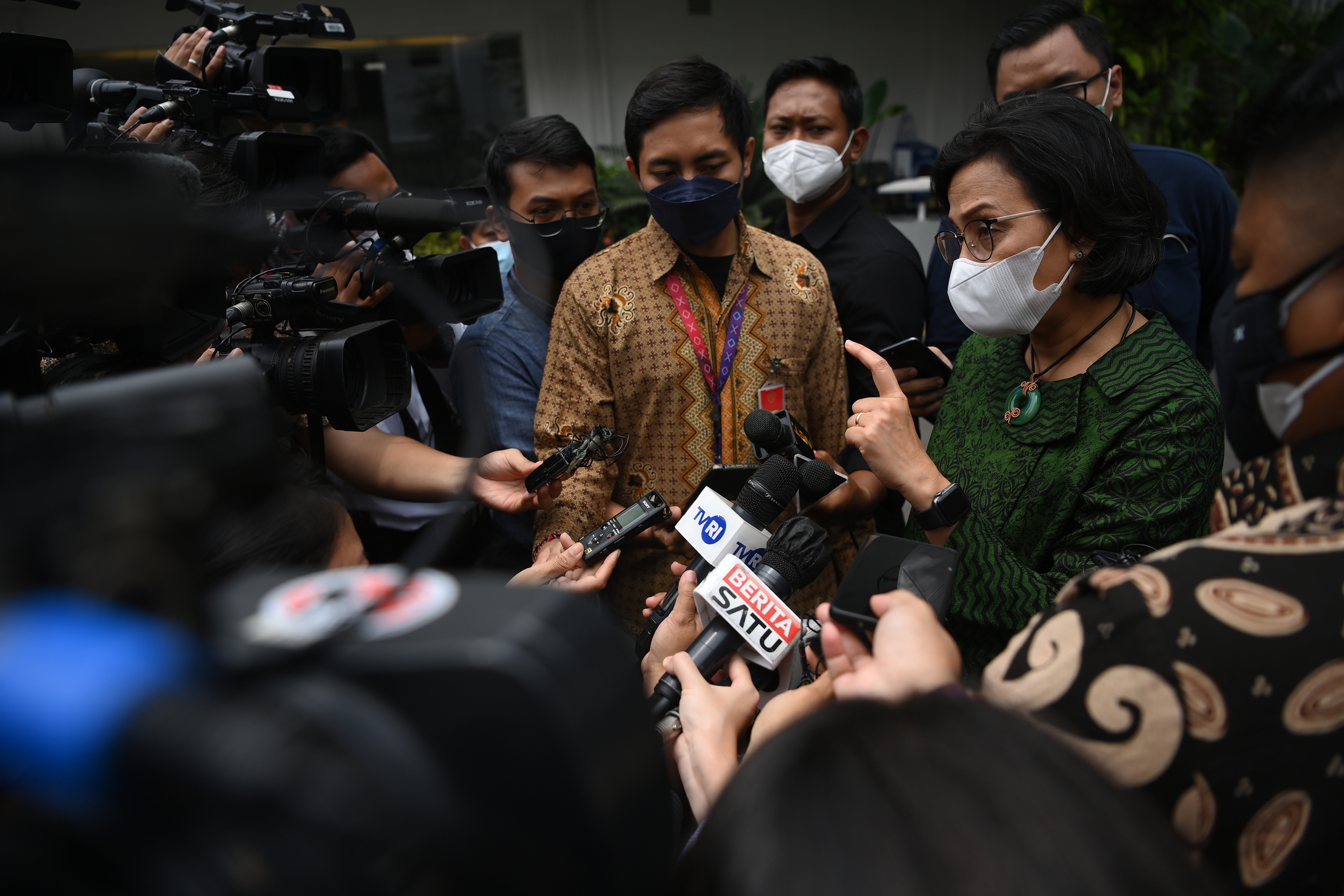 Menkeu Sri Mulyani saat memberikan keterangan pers.