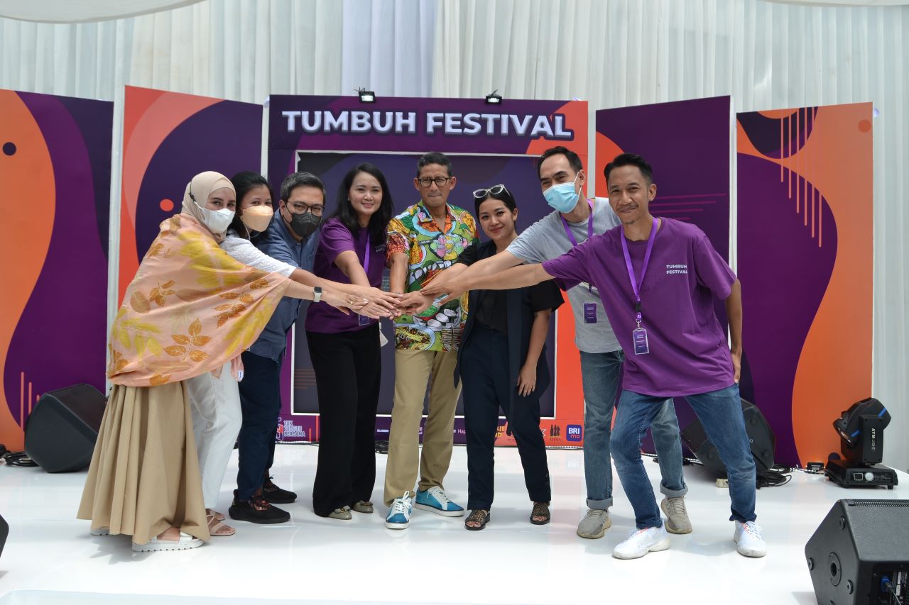 Tingkatkan Kualitas Produk UMKM, Sandiaga Uno Buka Bazar Tumbuh Festival di Jakarta