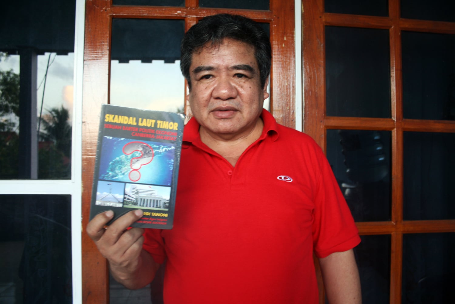 Pemegang Mandat Hak Ulayat Masyarakat Adat Laut Timor, Ferdi Tanoni.