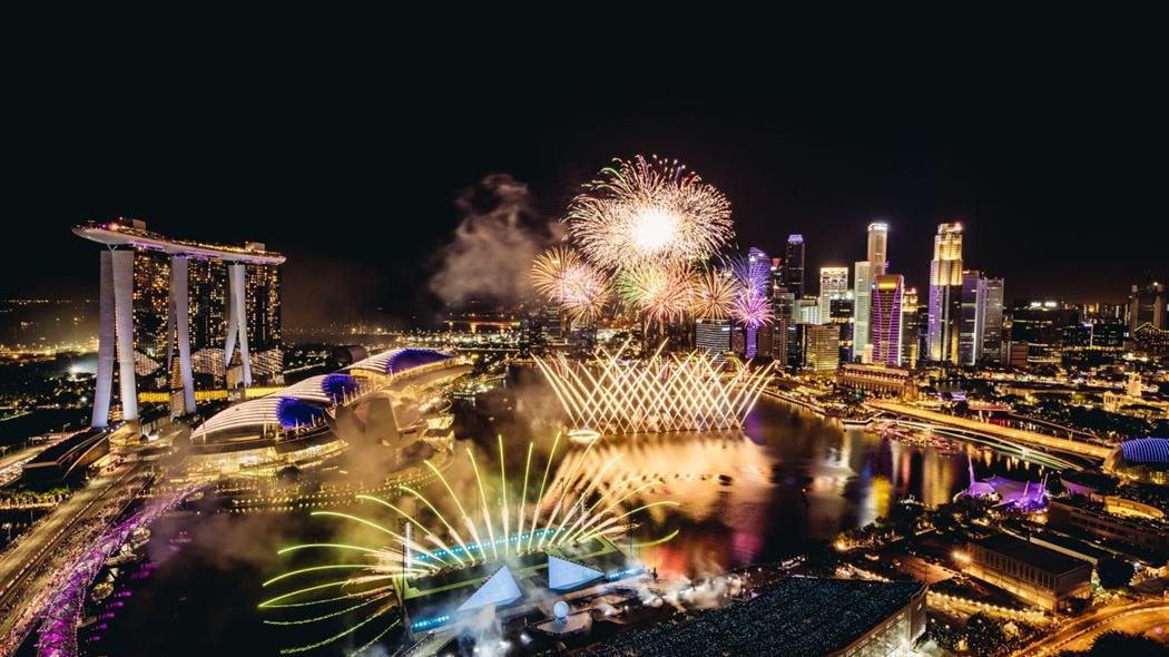 Pesta kembang api Star Island Singapore sebagai bagian dari Marina Bay Singapore Countdown. Tahun ini kembali diselenggarakan.