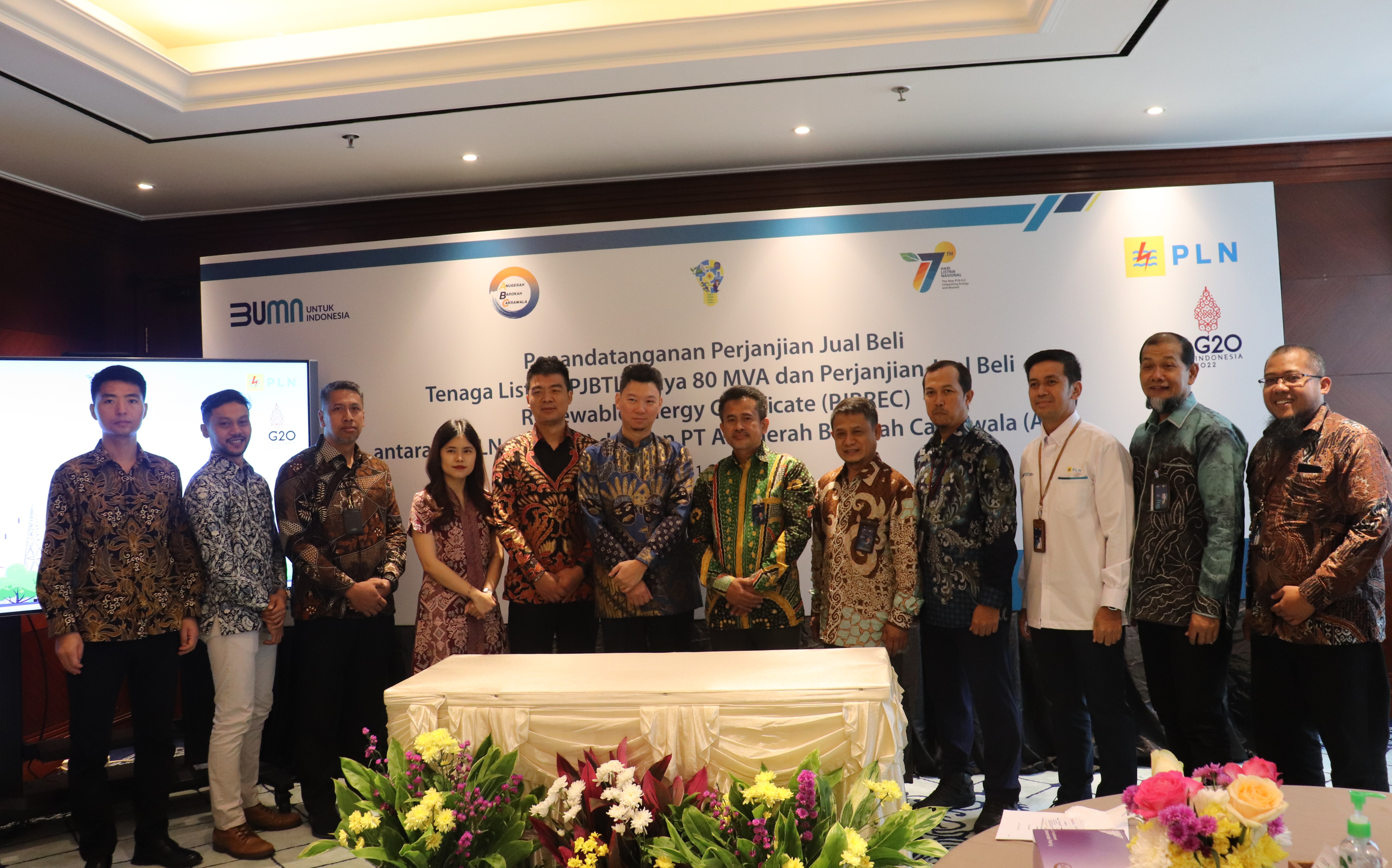 Acara penandatangan nota kesepakatan antara CNGR Hong Kong Material Science & Technology Co., Ltd dan PLN di Jakarta.