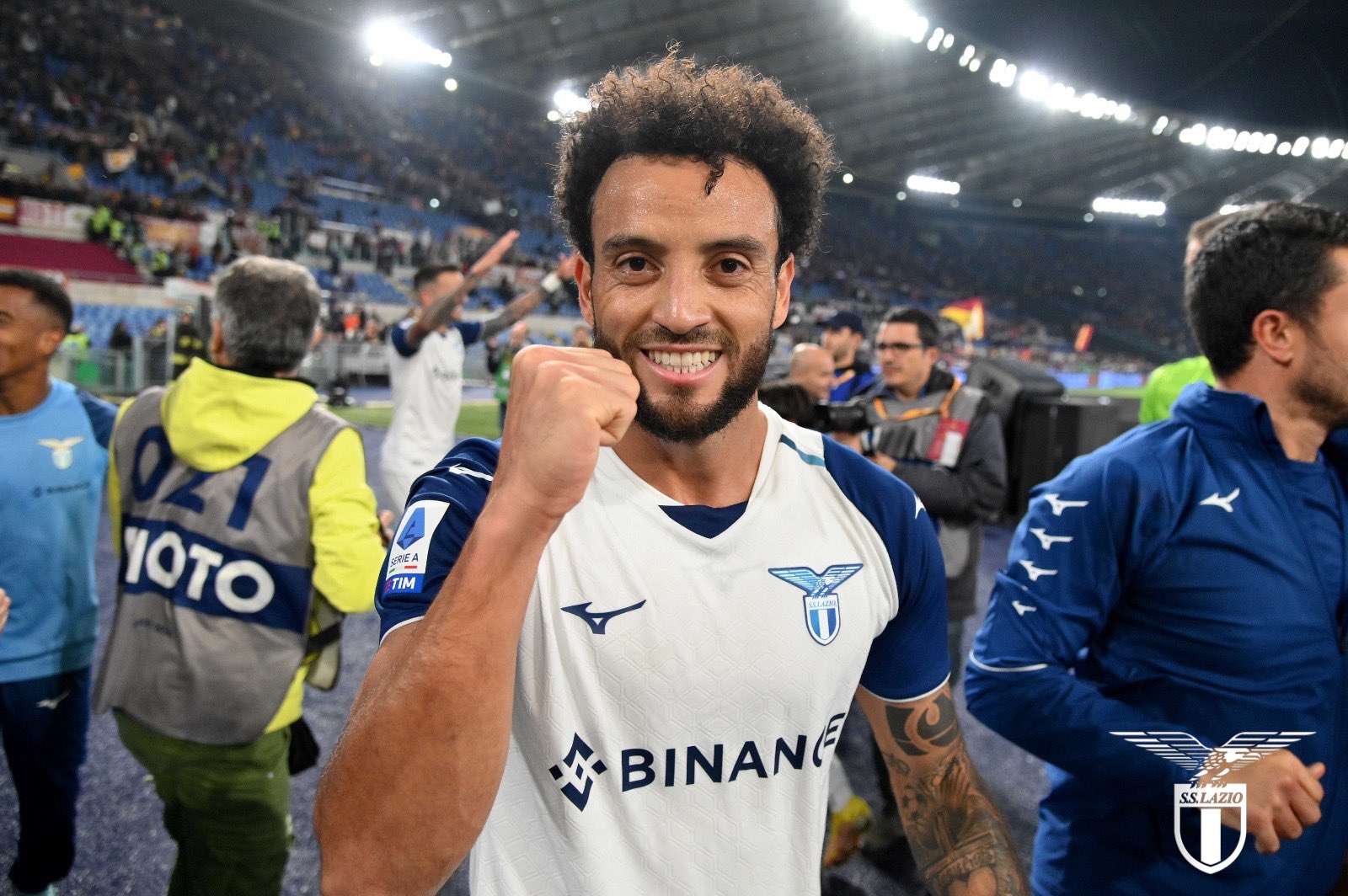 Penyerang Lazio Felipe Anderson melakukan selebrasi di akhir laga Serie A melawan AS Roma.
