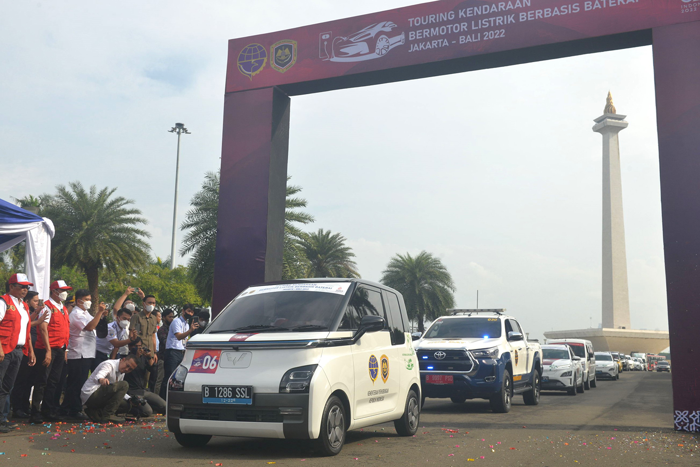 Dukung KTT G20 Wuling Bersama Kemenhub RI Gelar Turing Air ev Jakarta-Bali 