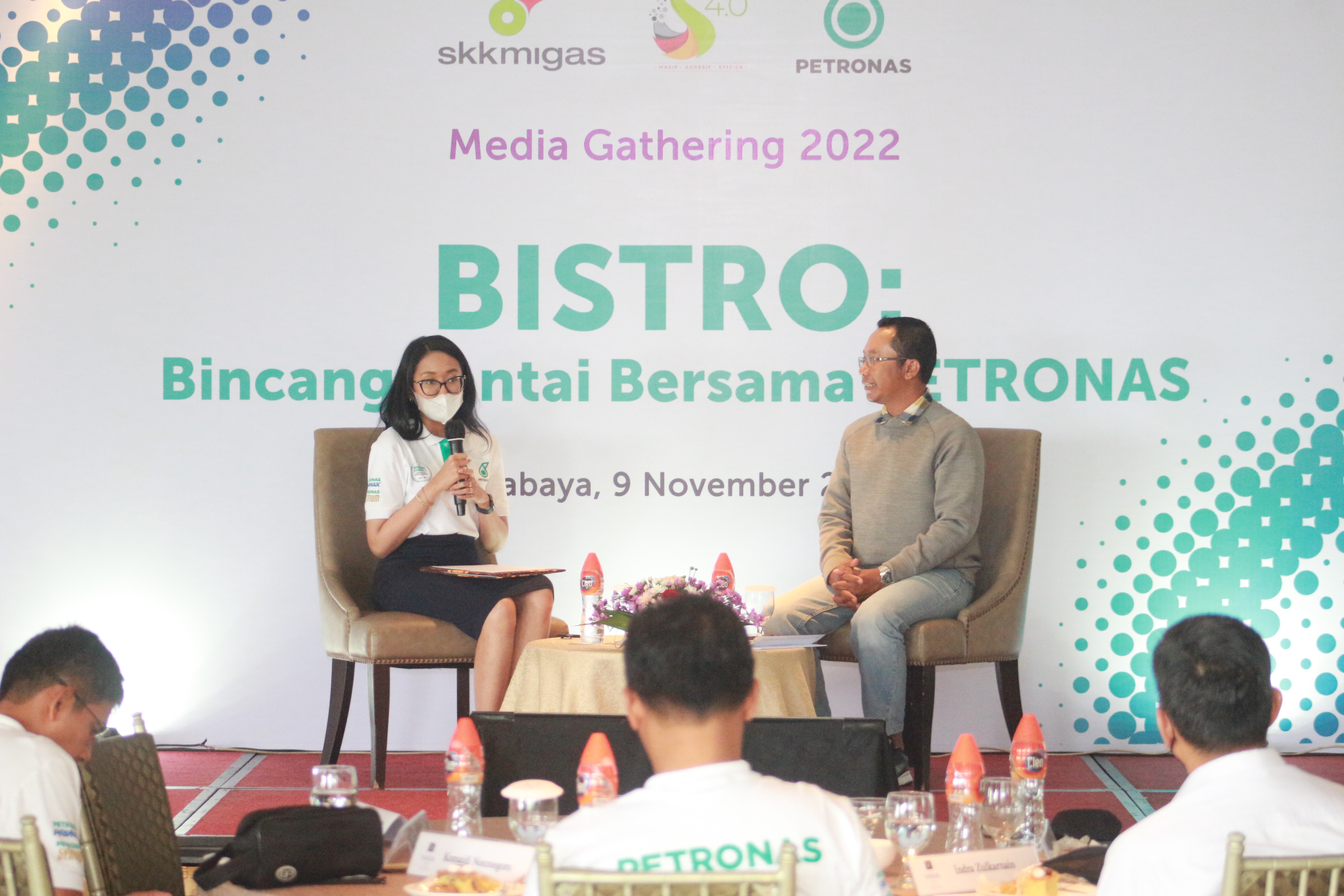 kepala Dep.Komunikasi SKK Migas Jabanusa Indra Zulkarnain dalam diskusi  dan media gathering di Surabaya, Rabu (9/11/2022)