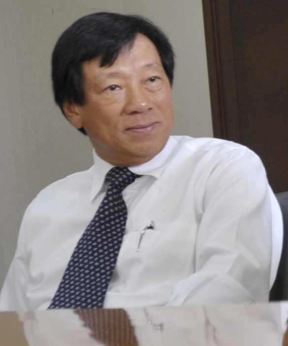 Tokoh bulu tangkis Indonesia dan internasional Justian Suhandinata wafat.