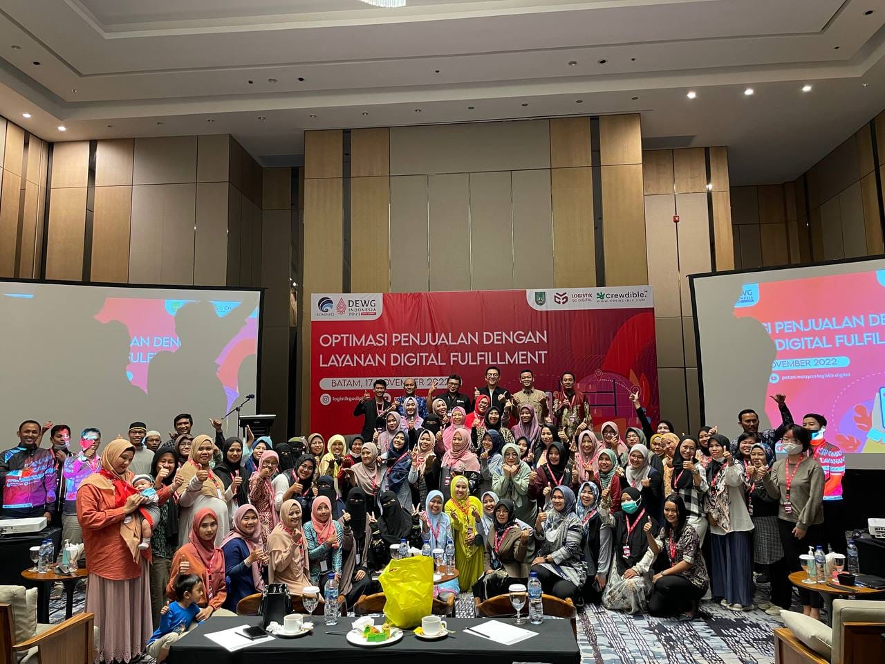 Para peserta sosialisasi usaha penjualan layanan digital digelar di Hotel Marriot Batam, Kepulauan Riau. 