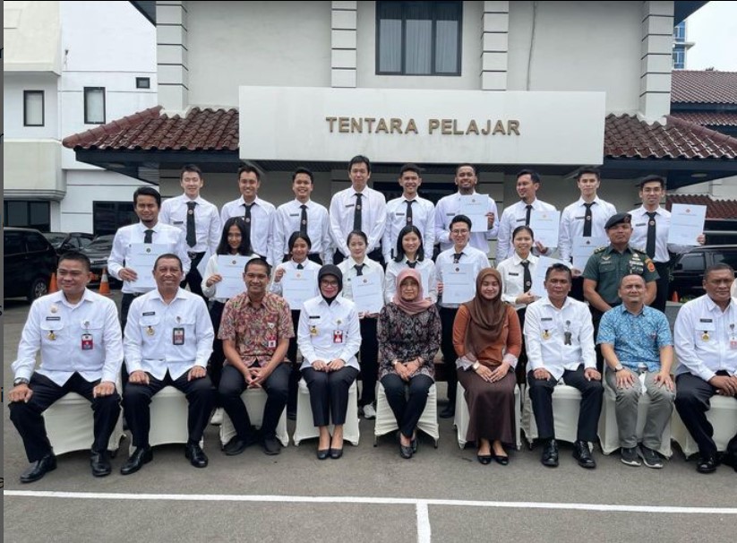 Sejumlah pebulu tangkis saat diangkat menjadi CPNS di Kemenpora.