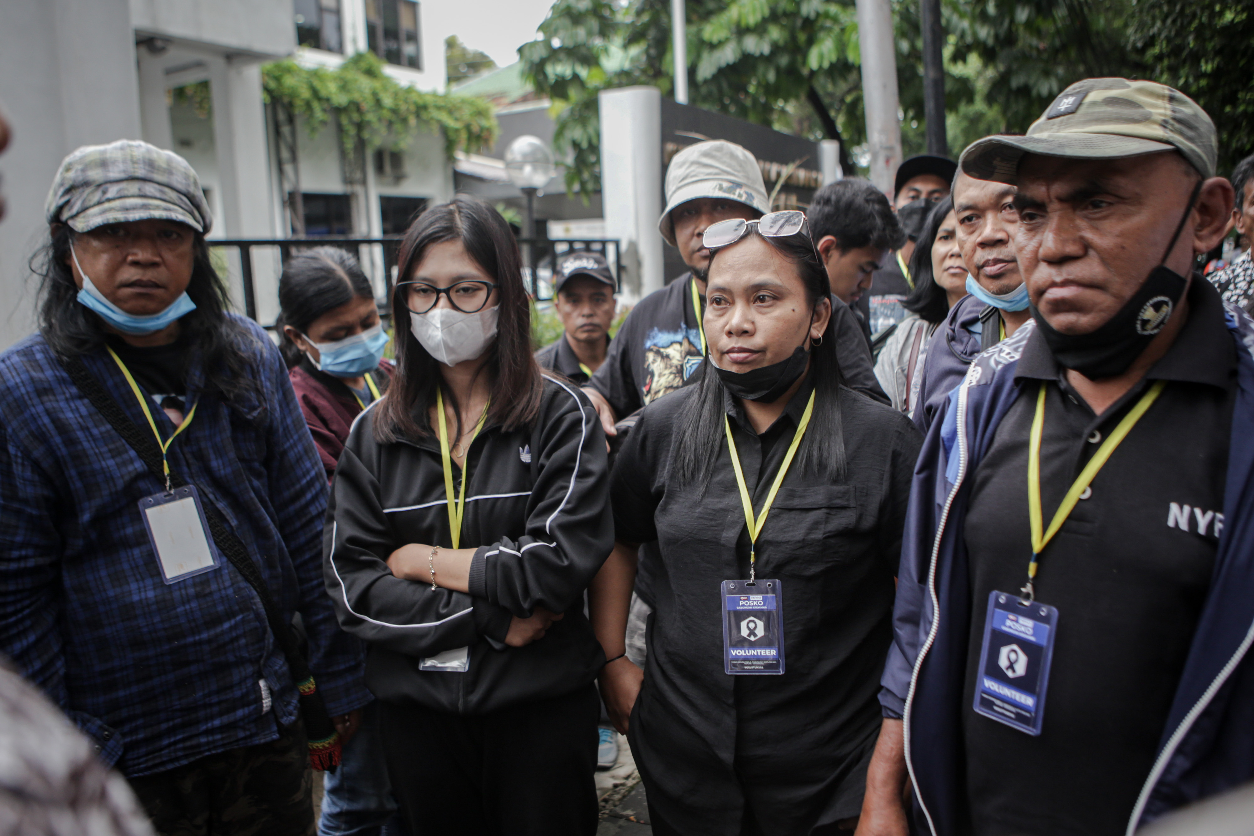 Sejumlah keluarga korban tragedi Kanjuruhan mendatangi Kantor Komnas HAM, Jakarta, Kamis (17/11).