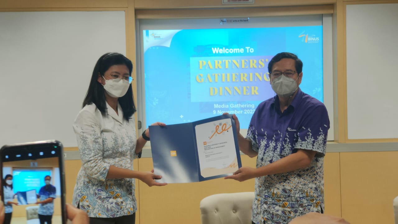 Penghargaan QS Award Ceremony 2022 untuk Binus University