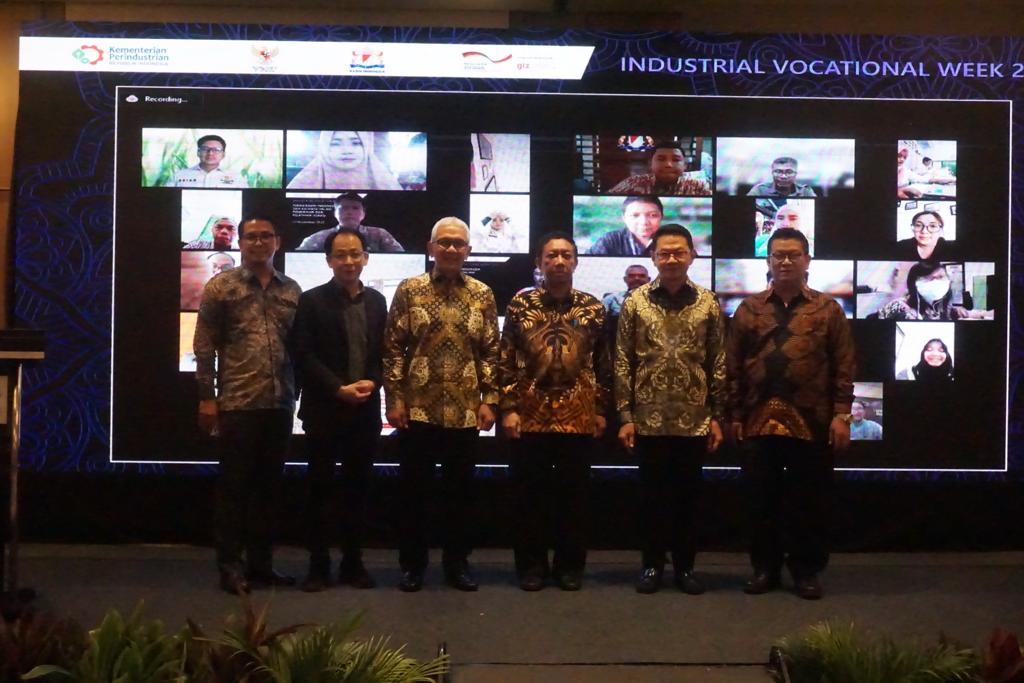 Diskusi 'Peran Kadin Indonesia-Kadinda dalam Pendidikan dan Pelatihan Vokasi' yang merupakan rangkaian dari Industrial Vocation Week 2022.