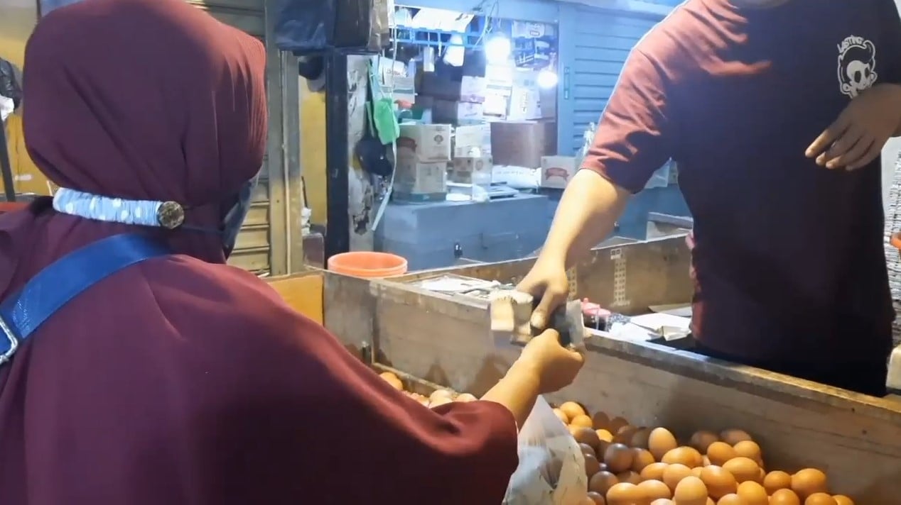 Harga Sembako Merangkak Naik Jelang Natal, Telur Dijual Rp30 Ribu/Kg
