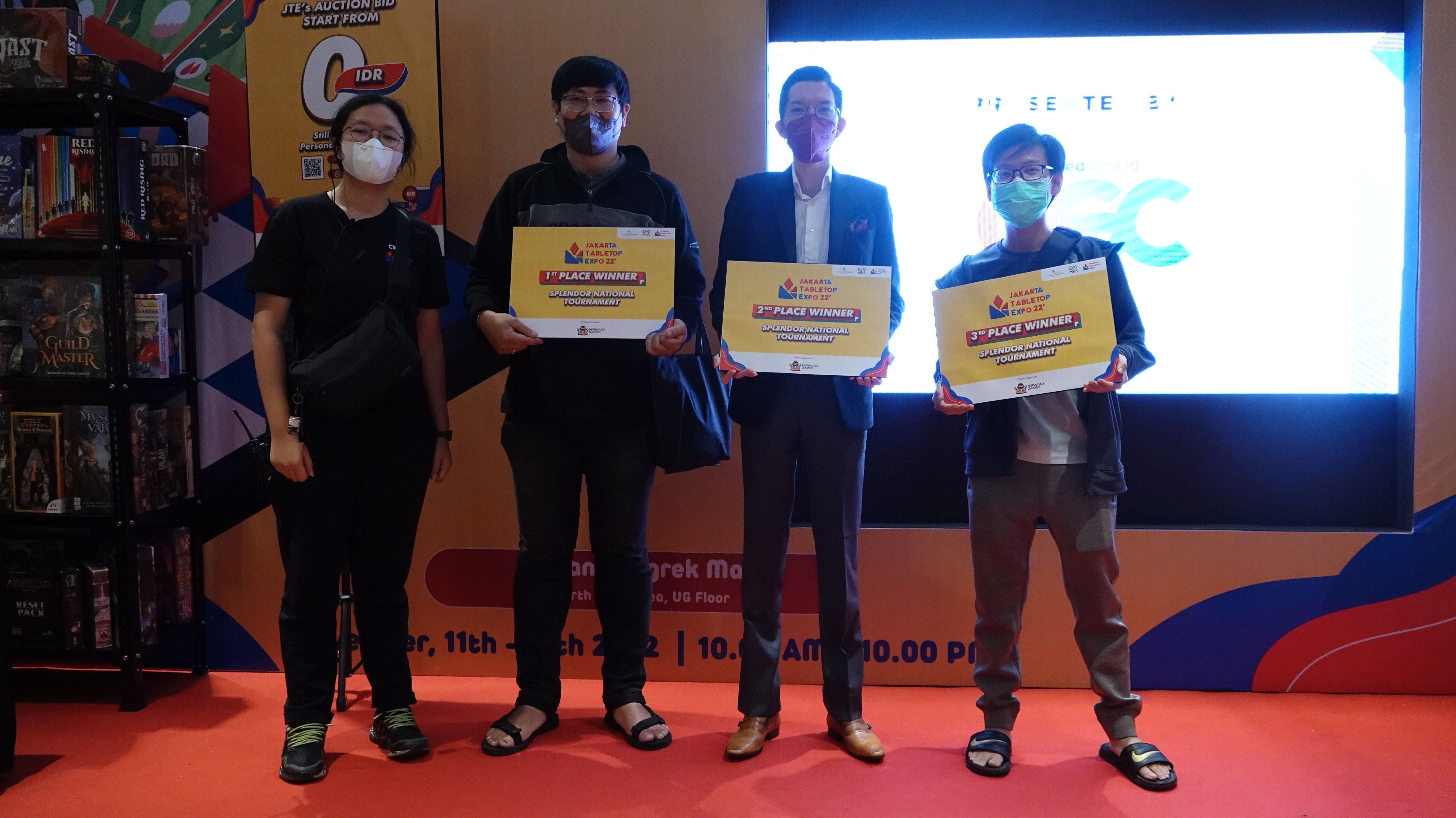 Para pemenang tabletop games pada ajang Jakarta Tabletop Expo (JTE) 2022 di Mal Taman Anggrek, Jakarta.