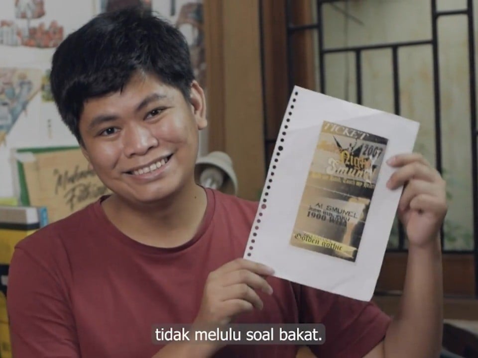 Pemenang terdiri dari tiga juara utama dan 13 juara favorit.