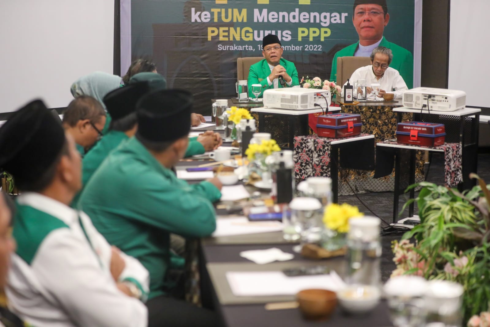 Plt Ketum PPP Mardiono bersilaturahmi dengan kader PPP Solo Raya, dalam rangka mendekat dan sekaligus menyemangati kader jelang Pemilu 2024.