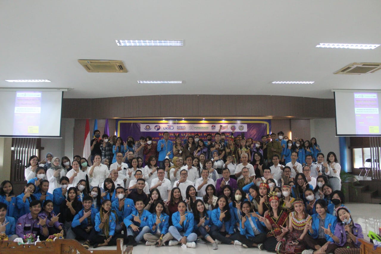 Bank Lestari Jakarta (BPR) melakukan sosialisasi produk perbankan di Kampus Universitas Kristen Indonesia (UKI), Jakarta.