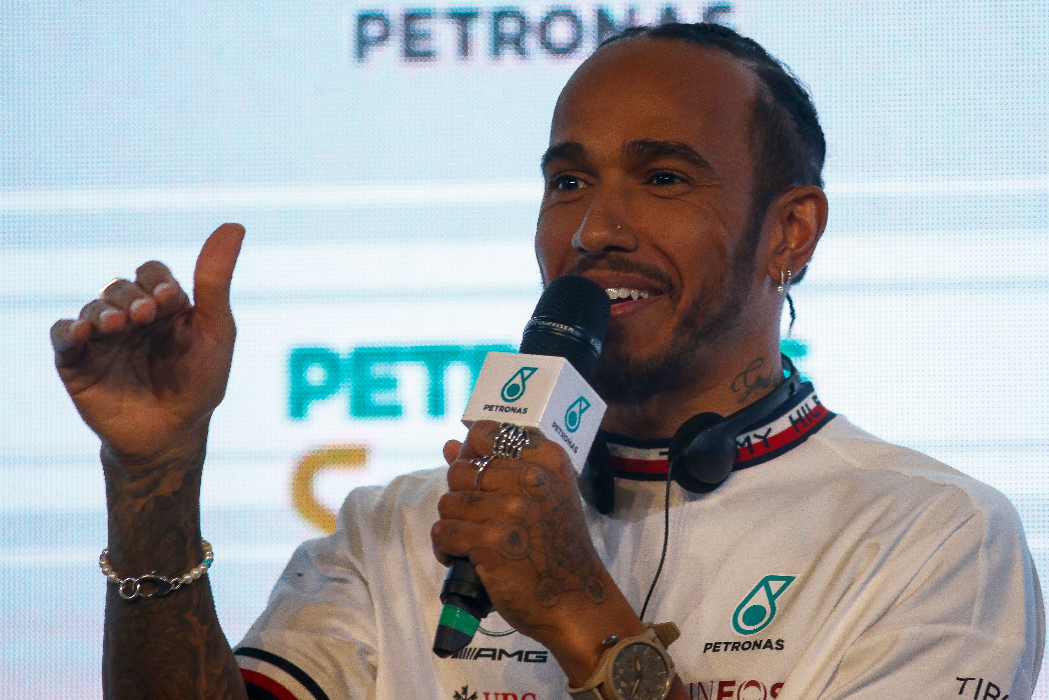Pembalap Mercedes Lewis Hamilton