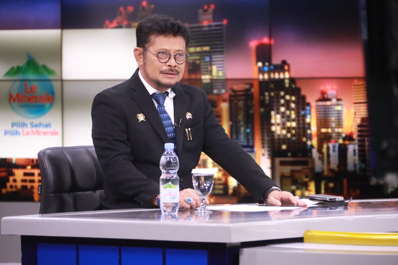 Mentan SYL membacakan berita di program Primetime News MetroTV