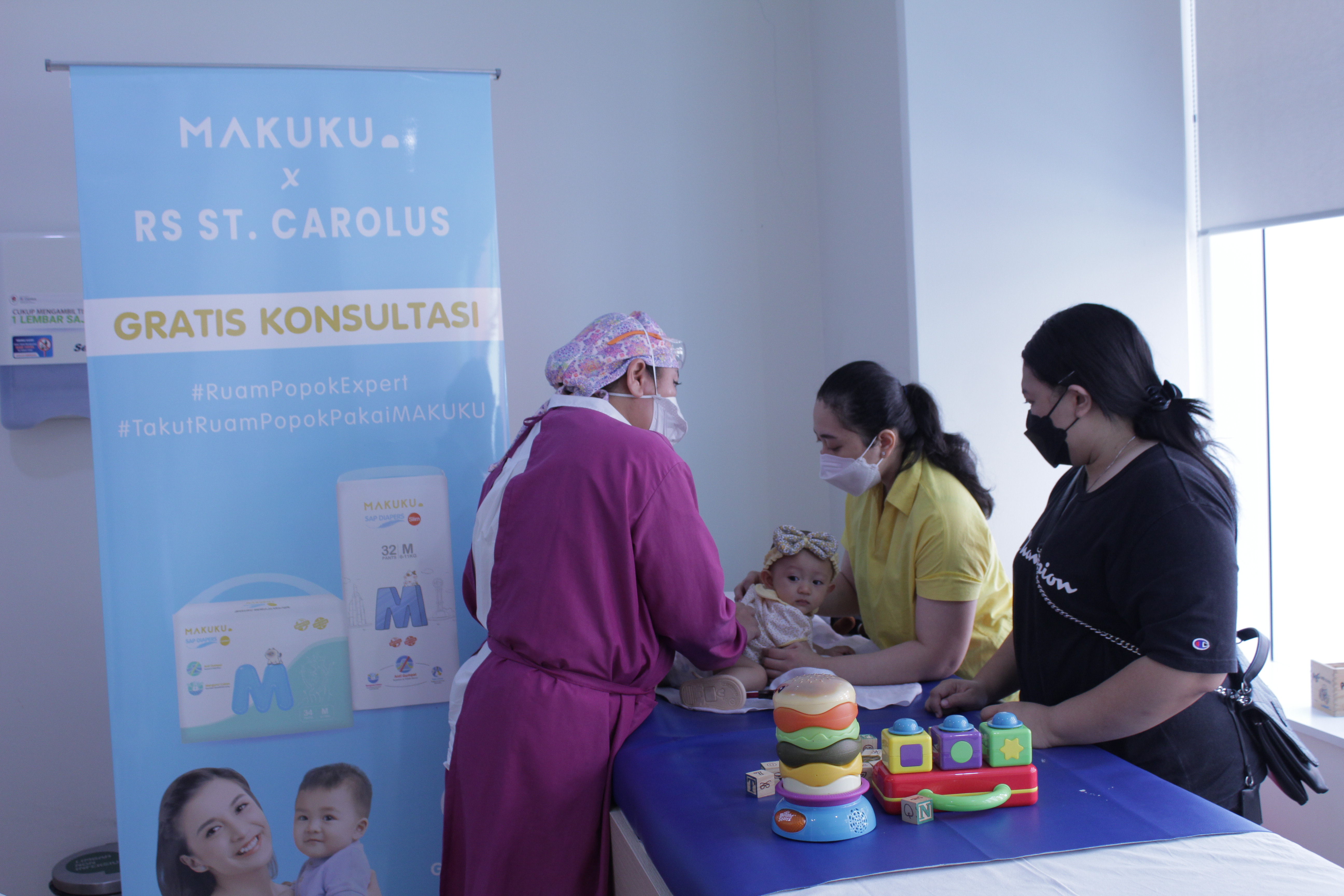 Kerja sama dengan Makuku, RS St Carolus memberi konsultasi gratis masalah ruam kulit pada bayi untuk para ibu. 