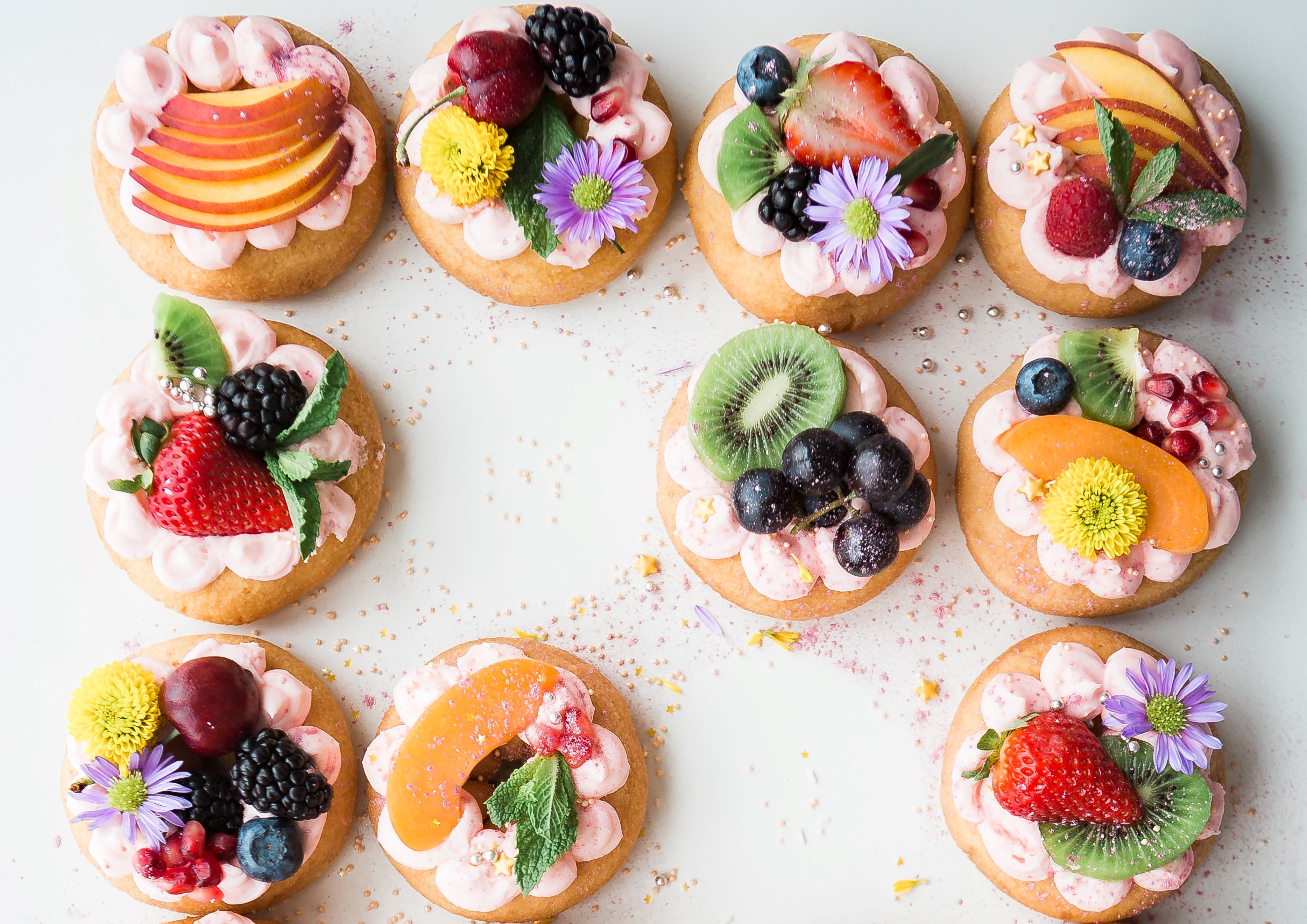 Donat dengan aneka toping