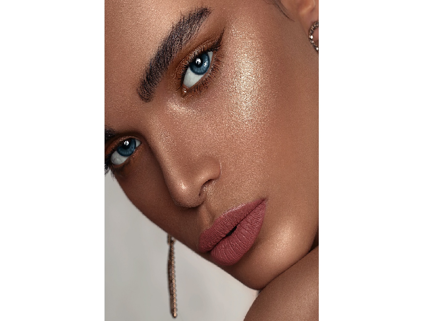 Riasan gaya natural namun dengan beberapa variasi akan tren di tahun depan.