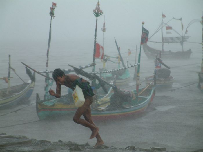 BMKG Bantah Prediksi BRIN Soal Badai Dahsyat Jabodetabek