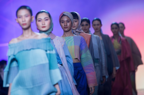 Salah satu peragaan dalam acara Spotlight Indonesia 2022 yang digelar oleh Indonesian FAshion Chamber.