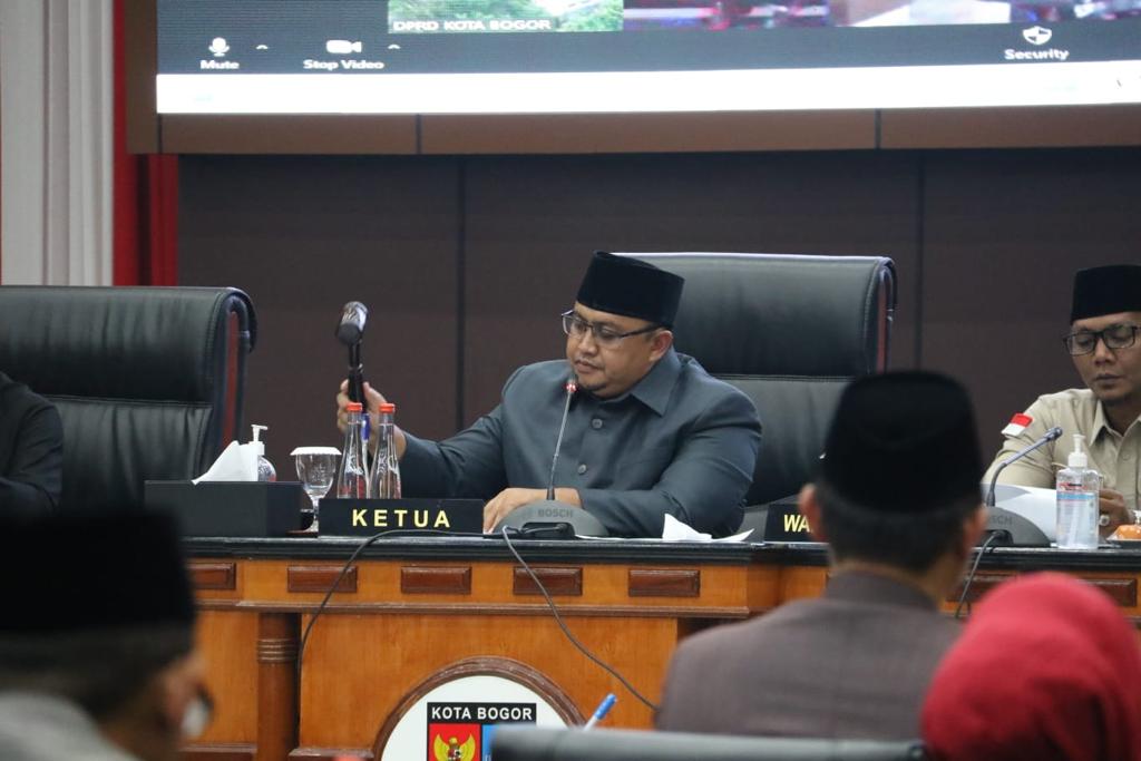 Ketua DPRD Kota Bogor, Atang Trisnanto