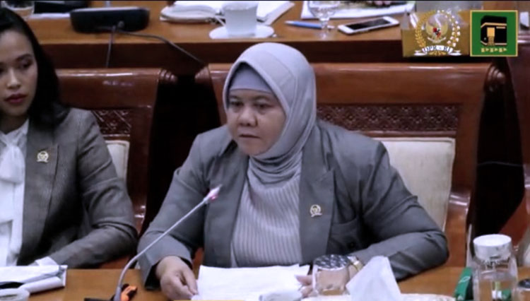 Anggota Komisi XI DPR RI Drs.Wartiah.