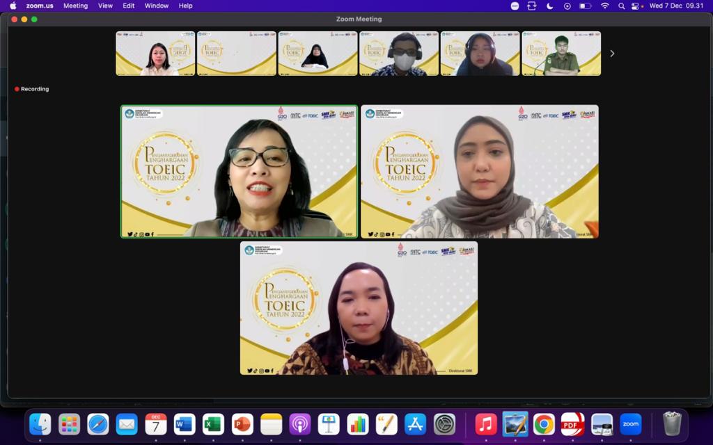 Acara puncak dari rangkaian tes sertifikasi TOEIC bagi para siswa SMK yang digelar Kemendikbudristek secara virtual.  