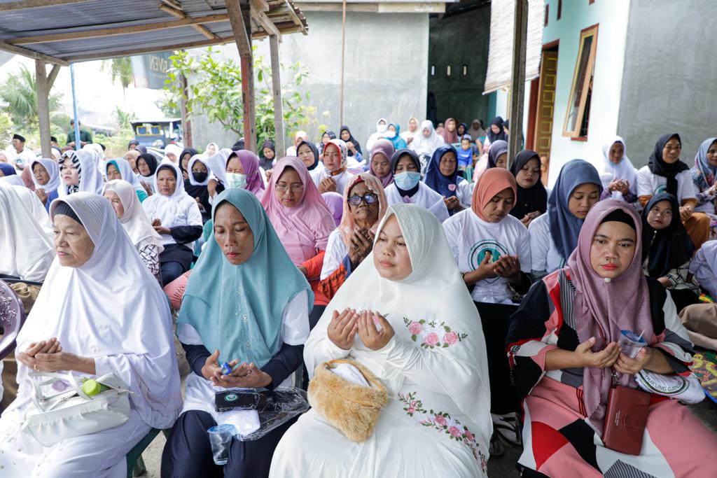 Tuan Guru Dukung Ganjar Sumut mendapatkan kesempatan untuk menyambangi Kota Tebing Tinggi dalam lanjutan Dzikir dan Doa Bersama bersama ratu