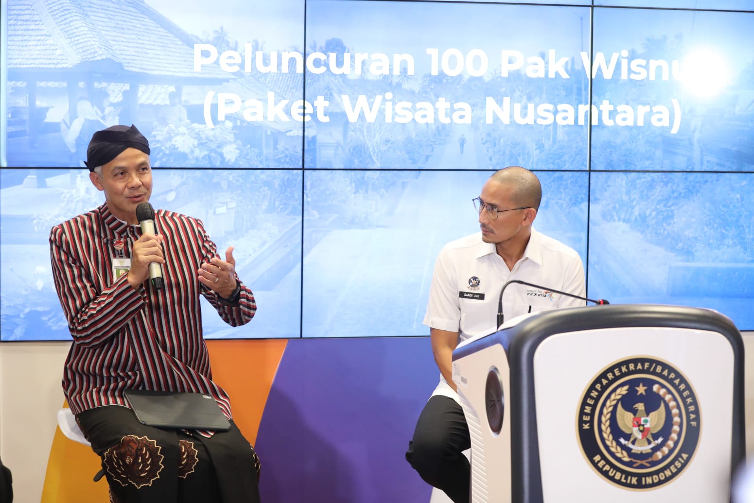 Gubernur Jateng Ganjar Pranowo dan Menparekraf Sandiaga Uno dalam peluncuran 100 Paket Wisata Dalam Negeri (Pak Wisnu), Senin (5/12/2022)