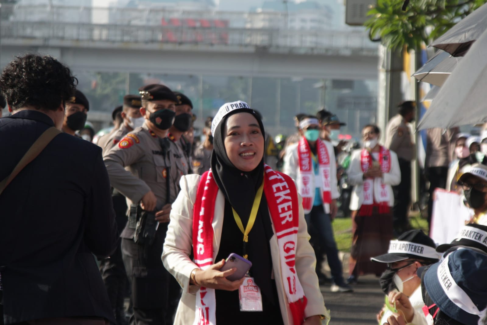 Koordinator Kesatuan Aksi Memperjuangkan Profesi Apoteker Kuat (KAMPAK), Merry Patrilinilla Chresna,S.Farm. M.Kes.