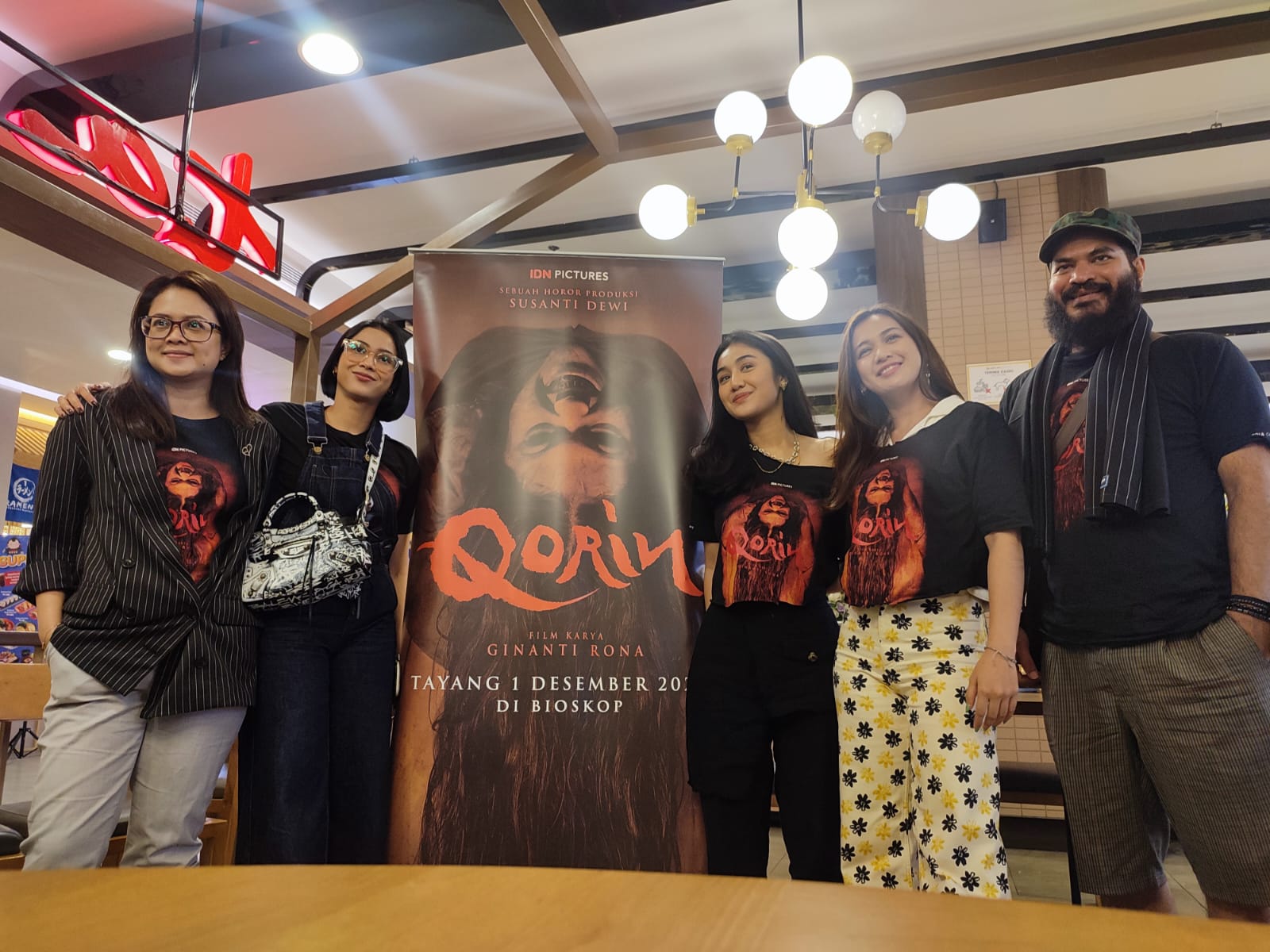 Sutradara, produser dan sejumlah pelakon film horor Qorin