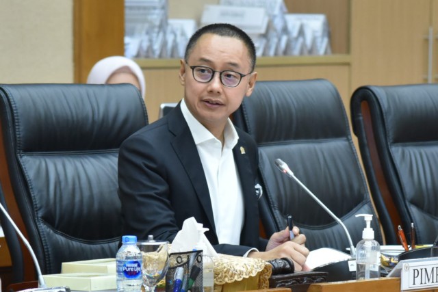 Wakil Ketua Komisi VII DPR RI Eddy Soeparno.